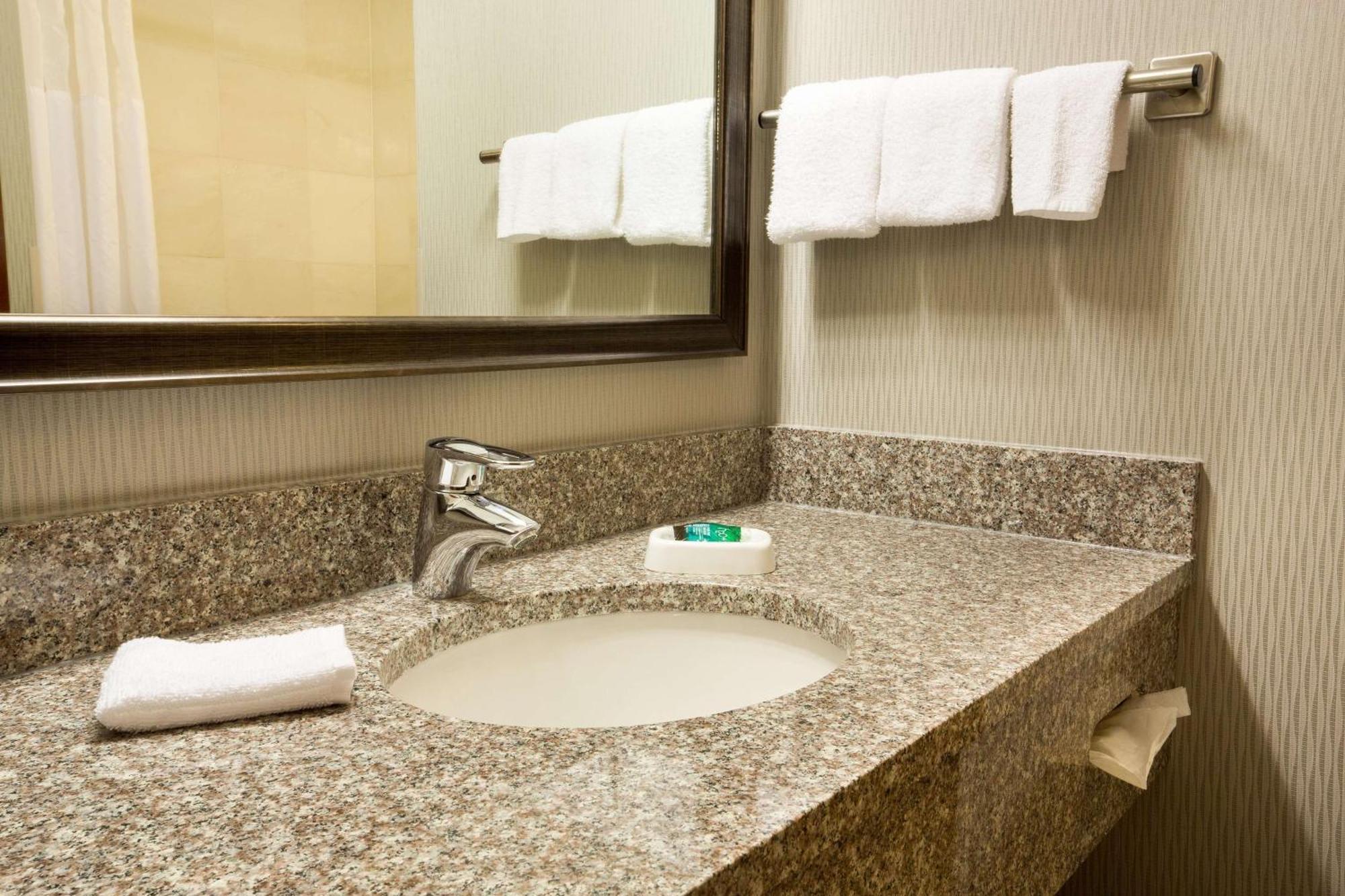 Drury Inn & Suites Columbus Grove City Zewnętrze zdjęcie